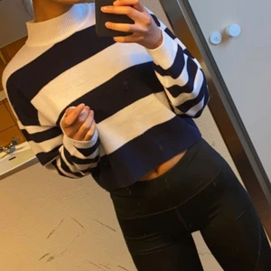 Randig tröja  - Randig tröja🫶