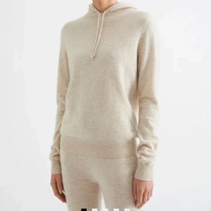 Soft goat hoodie beige  - ENDAST INTRESSEKOLL!!! Fin och jätte skön Kashmir tröja som funkar till allt. Så varma och sköna😍 TRYCK INTE PÅ KÖP NU!!!!!!!