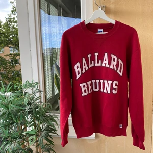 Collegetröja - Kan hämtas i Telefonplan alternativt fraktas och då står köparen för frakt 🌸