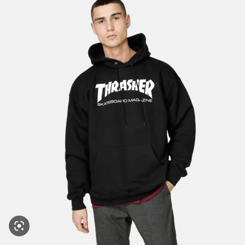 Säljer min svarta thrasher hoodie i storlek S Inga skador eller så. Hoodies.