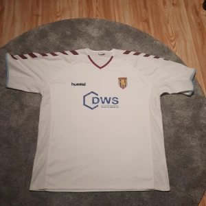 Aston Villa bortatröja 2004-2005 (Fotbollströja) - Fotbollströja Bra skick med storlek XL