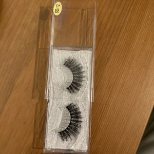 Fransar  - 1 par 35kr frakt går lösa, hör av er på snap vid köp : HL_puffs 🫶🏼  SD 12  SD 16 SD 67