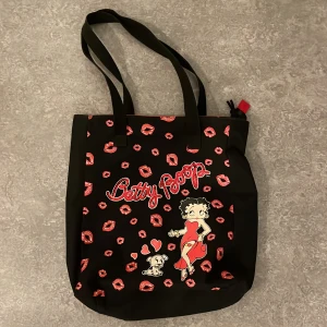 Väska  - Betty Boop väska 
