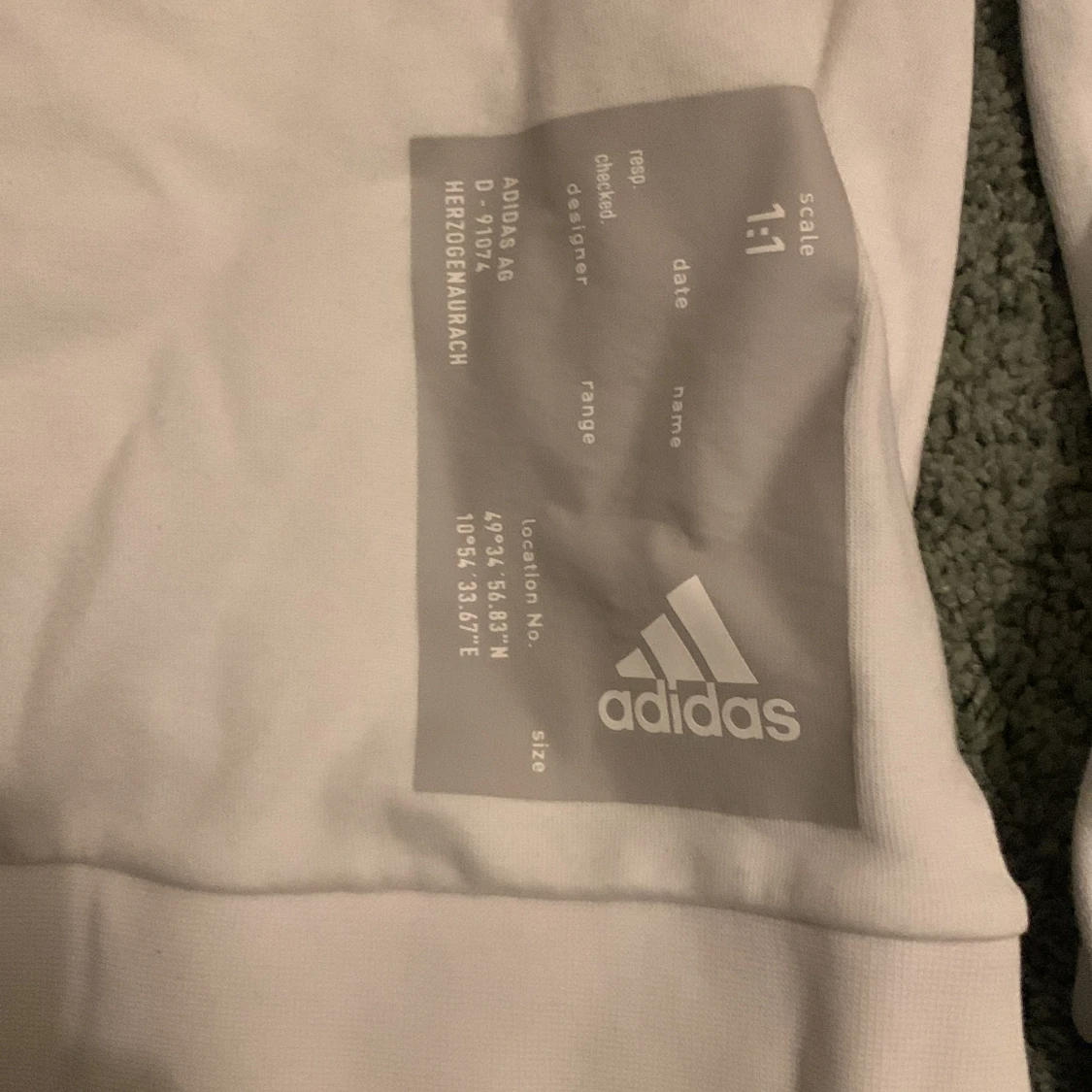 vit adidas tröja - 90