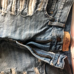 Hollister jeansshorts strl 24 - Superfint skick.