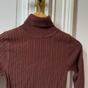 Oanvänd polotröja - Jättefin oanvänd polotröja. (100% alryl)