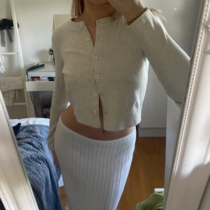 Zara kofta - Supersöt kofta från Zara i storlek S, perfekt för sommarkvällar🤍