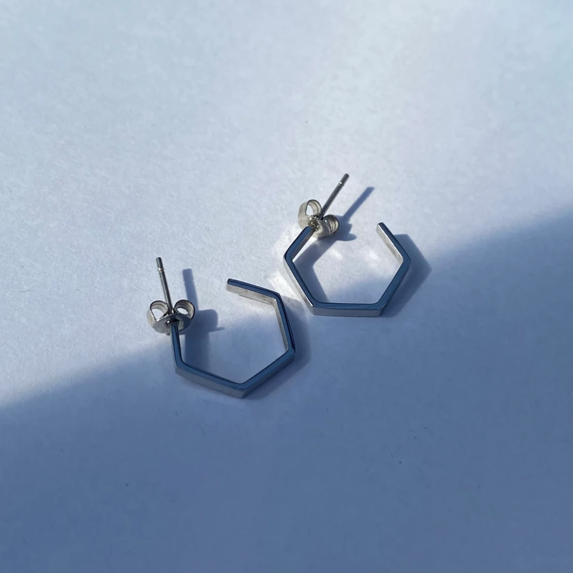 Hexagon örhängen  - 91