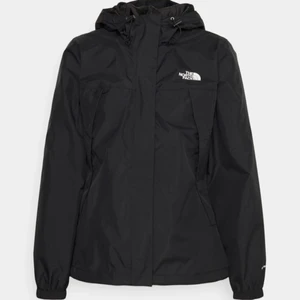 The north face - The North Face - Regn Jacka  Använt ett par gånger bara Storlek- M ( Dragkedjan är sönder-enkelt och fixa) Helpris-250 