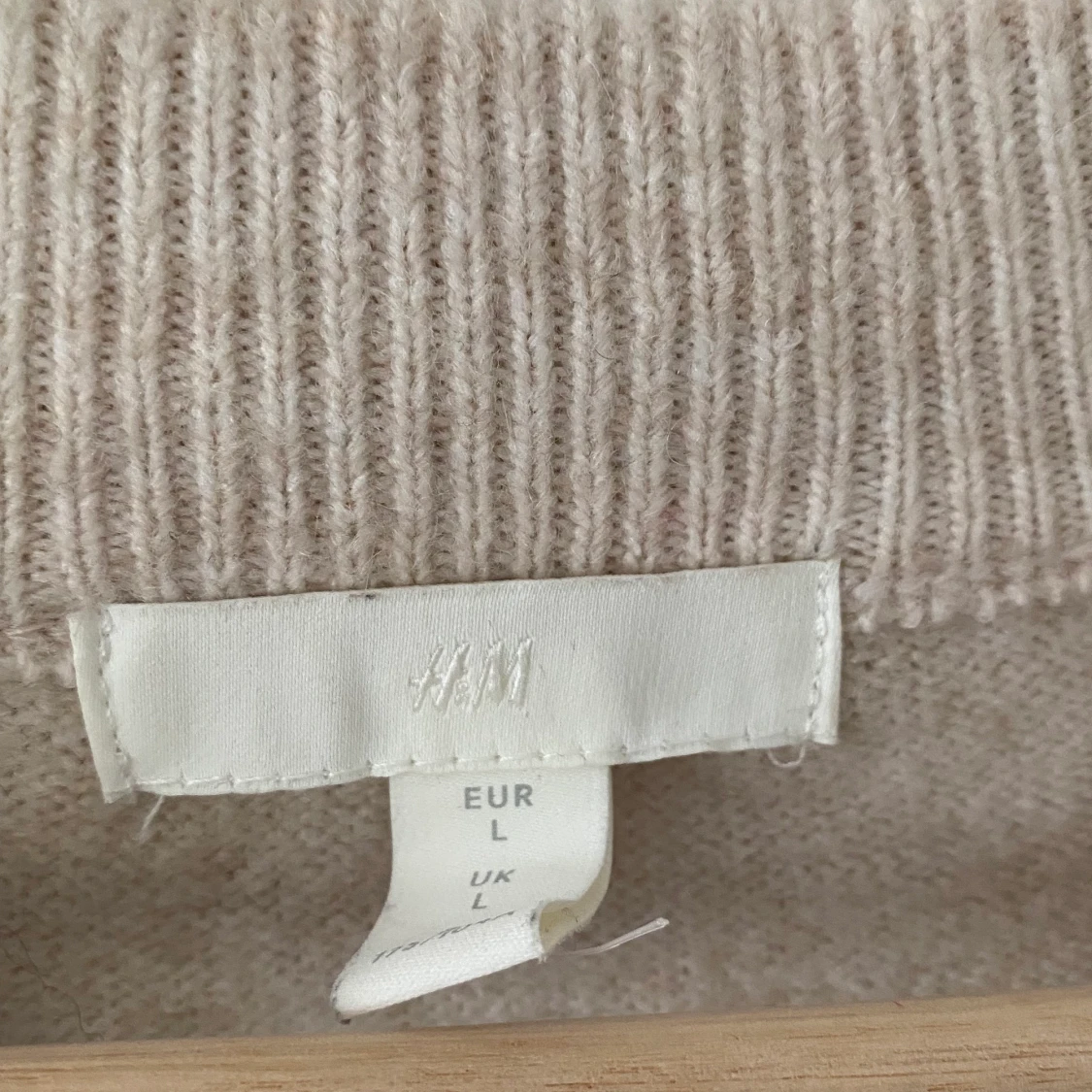 Randig stickad tröja från hm  - 90