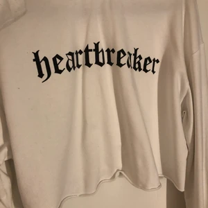 Magtröja - Jättefin magtröja från shein, säljer då de inte är min stil :)