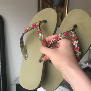 Flipflop  - Säljer dessa söta flipflops 