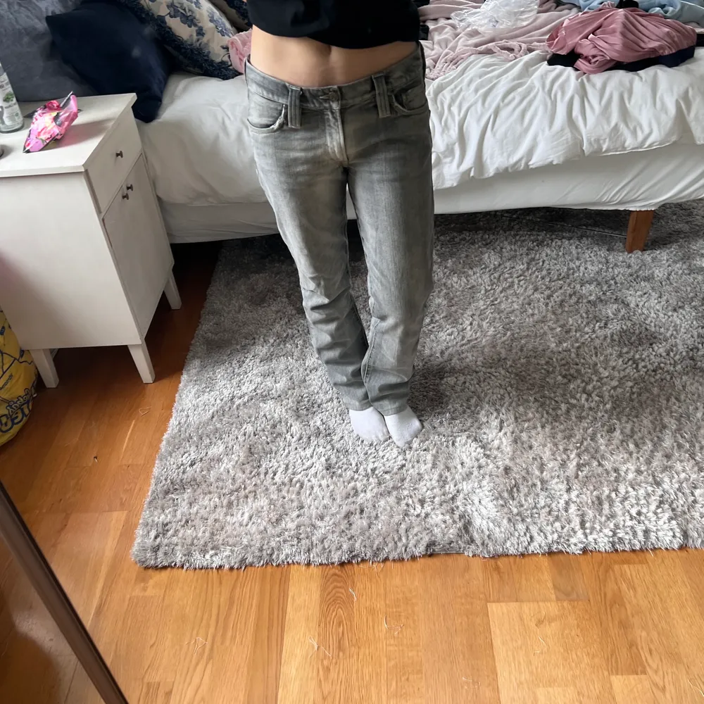 Säljer mina skitsnygga lågmidjade jeans!. Jeans & Byxor.