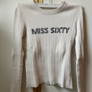 Miss sixty topp long sleeve - Perfekt skick, offwhite Köpt av en annan person
