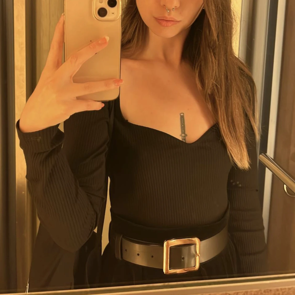 Hjärtringad topp från Monki - 90