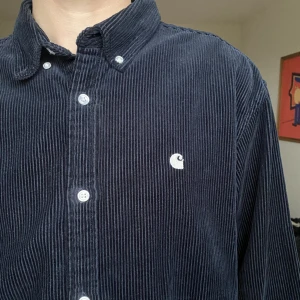 Carhartt Skjorta Large - Nypris: 949kr Tjockare manchesterskjorta Knappt använd