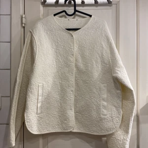 Mormorskofta - Mönstrad mormorskofta. Bra skick