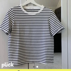 Randig tröja  - Alldrig använd 