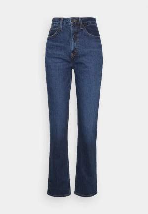Levi’s jeans i modellen 70s High Slim Straight. Storlek 30. Endast använd ett fåtal gånger så väldigt fint skick. Frakt 69kr. Nypris 1450kr.