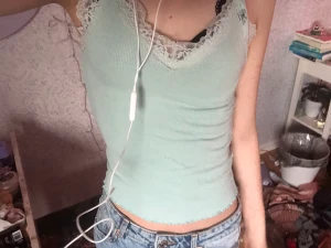 Spets line - Spets linne i turkos som är jätte fint har två och behöver bara ett pris kan diskuteras 