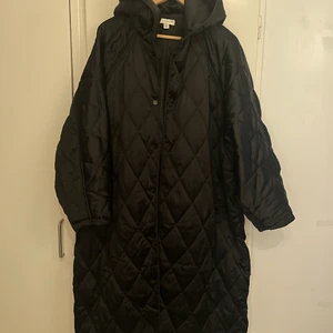 Quiltad jacka weekday  - Knappt använd. Strl 40. 