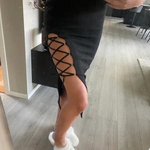 Kjol från Zara - Kjol från Zara storlek M