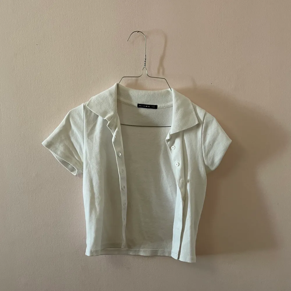 brandy tröja/skjorta💗 (väskan säljs också på min profil!). T-shirts.