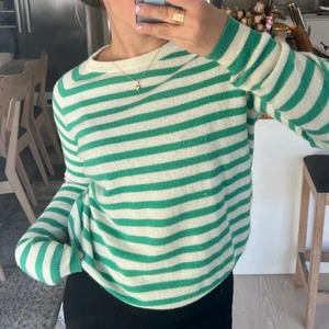 Zara tröja  - Skulle säga passar S 