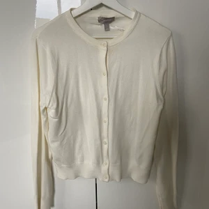 Söt kofta  - Söt kofta som endast är använd ett fåtal gånger. Kan mötas upp i Linköping eller skickas mot fraktkostnad💗