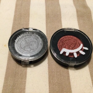 Ögonskugga 2 st Yves Rocher - Nyöppnade och använda 1 gång! Jättefina färger, men inte på mig. 