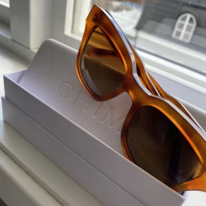 Nya Chimi glasögon - Säljer dessa helt nya chimi glasögon i modellen 07 Havana. Helt nya med förpackning och oanvända 🤎