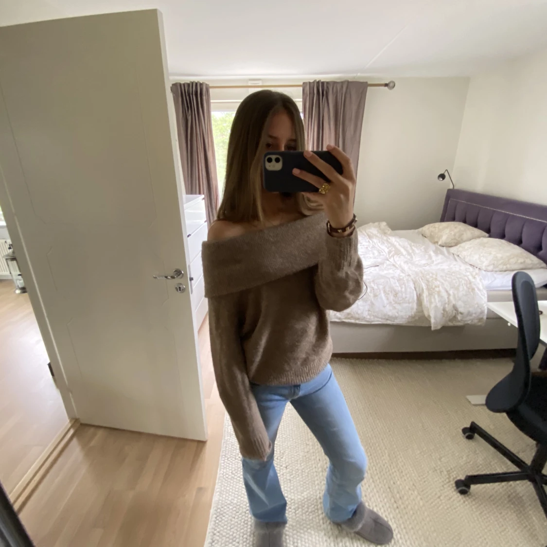 Offshoulder stickad tröja