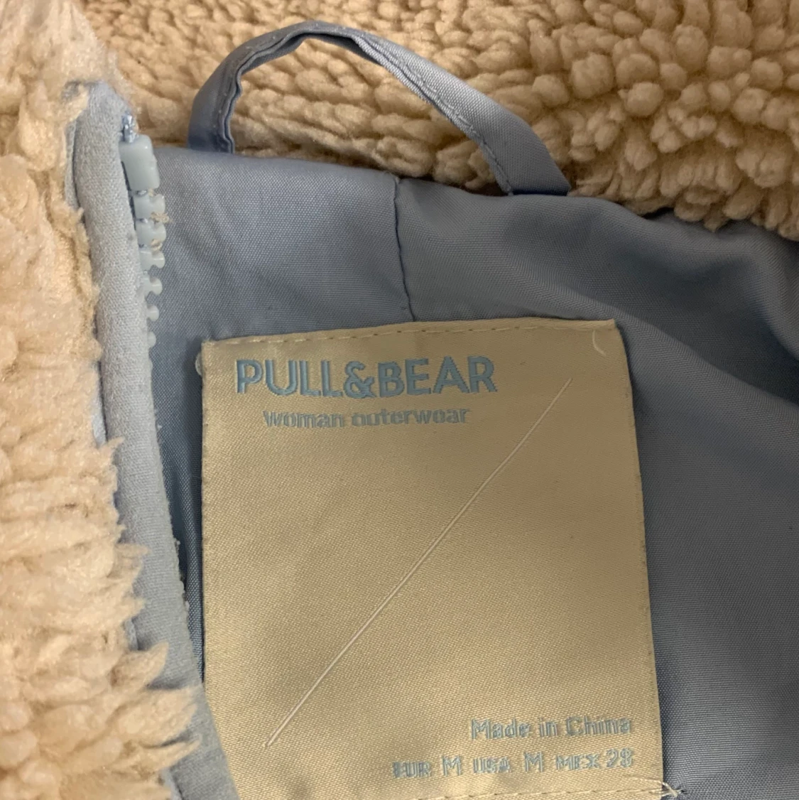 Teddyjacka från pullandbear  - 90