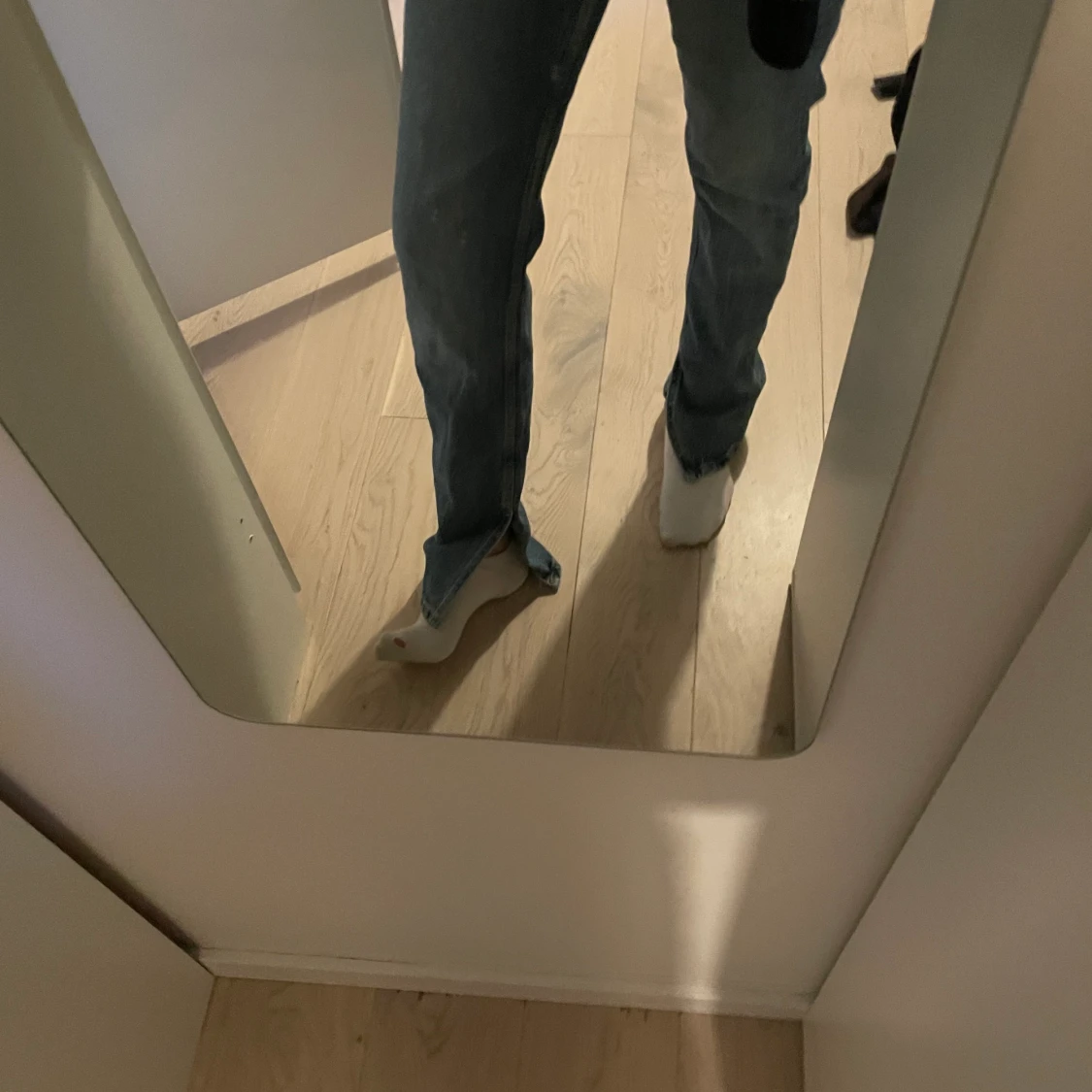 Raka jeans med slits - 90