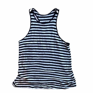 RANDIGT LINNE - Svart/vitt randigt linne från Zara. Material i Linne.