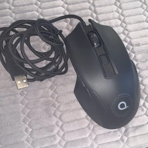 Datormus/Gamingmus- Mission SG - Säljer en ergonomisk datormus/gamingmus från märket Mission SG. Trådbunden- USB