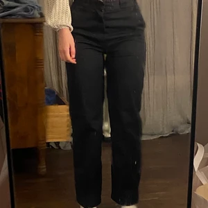 Chinos- Winnsboro Dickies - Jätte snygga svarta Dickies byxor som inte kommer till användning längre. Använda många gånger innan men inga skador❤️‍🩹