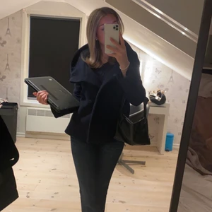 Jacka - Gammal jacka ifrån zara, bra sick!