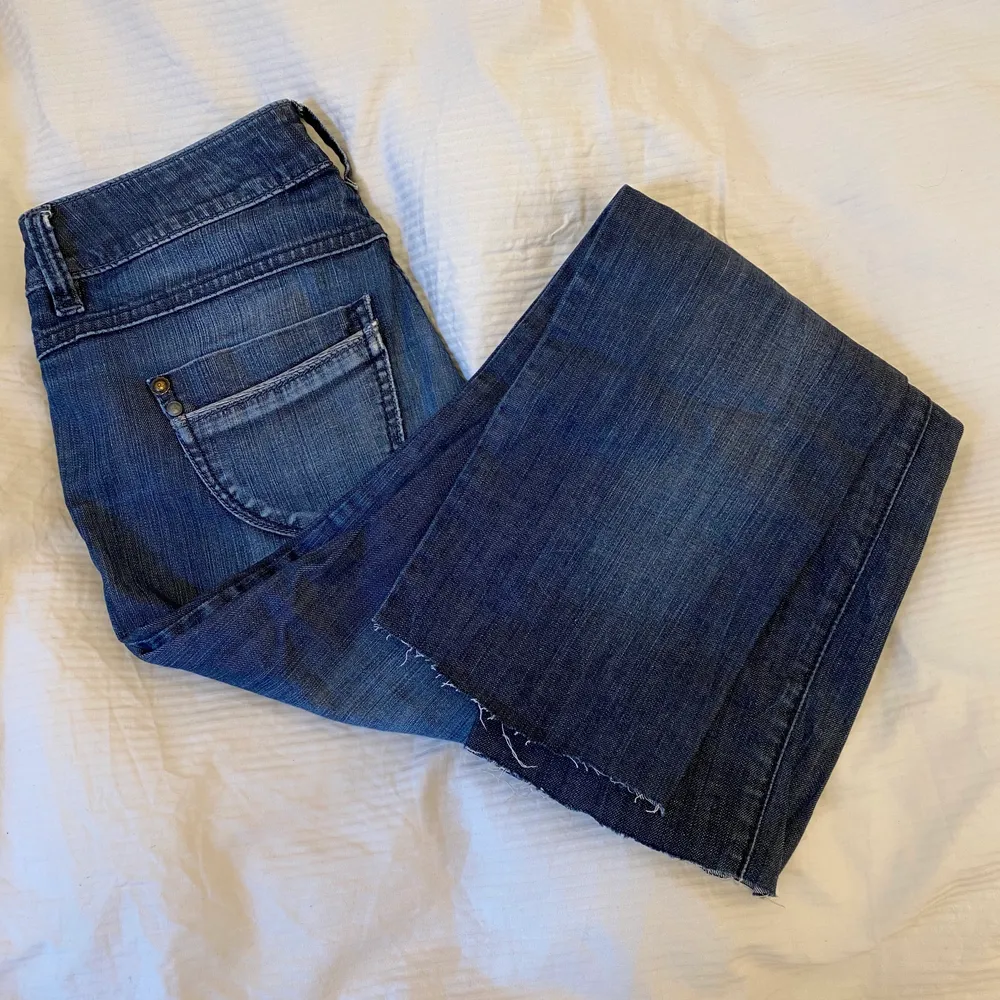 Vintage jeans från Esprit😍 säljer då dim tyvärr är lite små på mig😩🙏🏼. Jeans & Byxor.