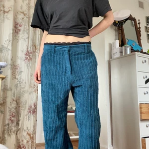 Jättecoola Manchester byxor från hope - Köpta second hand, väldigt bra skick. Knappt använda