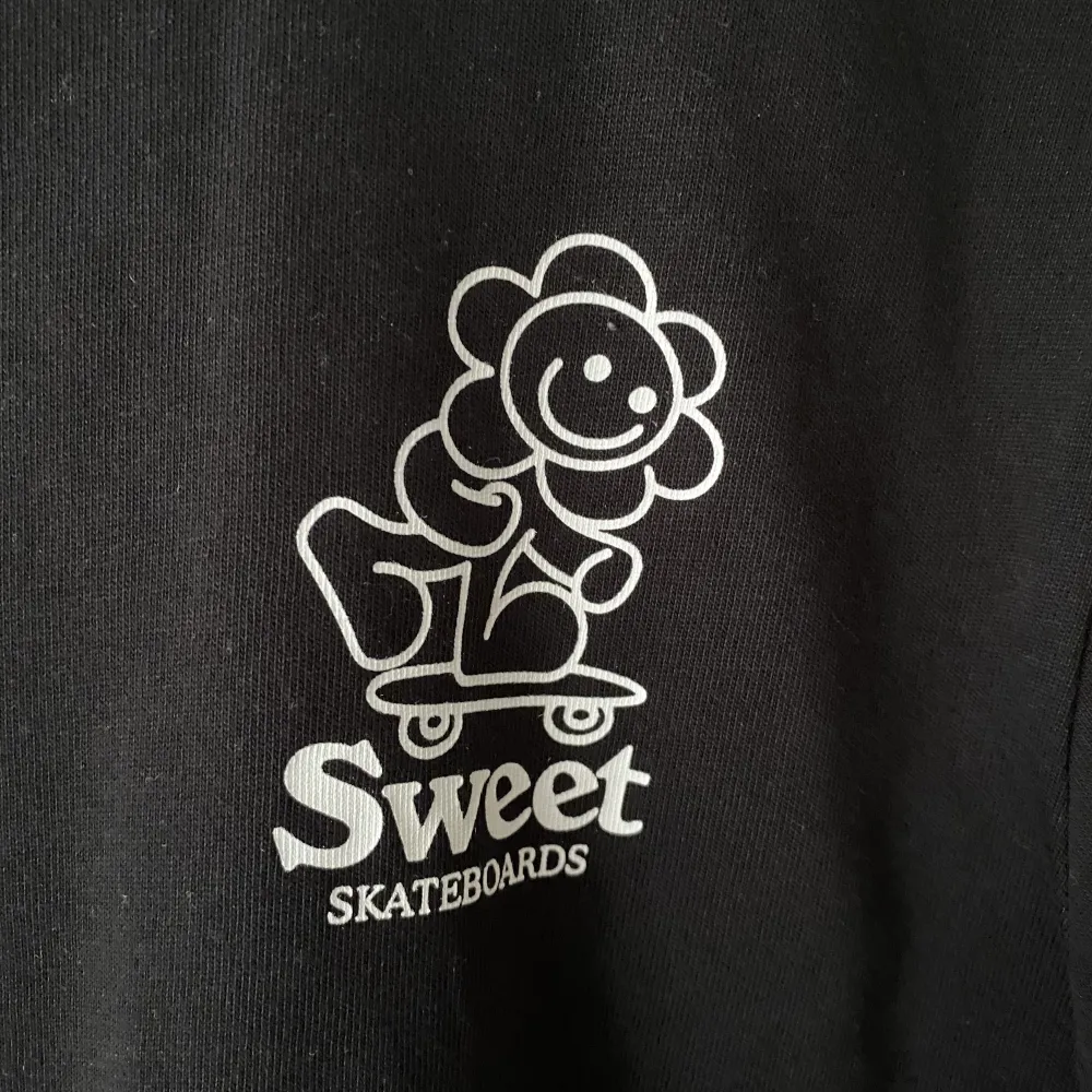 En fin sweet skateboard tröja använd 1 gång. T-shirts.
