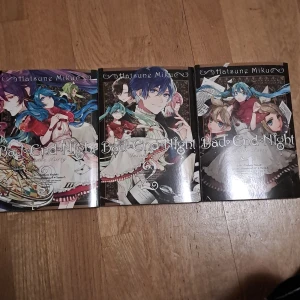 Manga - Bad end nigth, manga på engelska i ganska fint skick, en affish som är utruven i 2 o 3an men märks int eoch påvekrat inte, mangan e inte så populär vad jag vet om men 50 kr för 1 alla för 100 kr, frakt går på er annrs mötas i sthlm