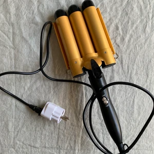 Vågtång - Säljer min vågtång då den inte kommer till användning. Använd två gånger så är som ny. Blir väldigt fina lockar! 350kr, kan frakta men då står du för frakten.