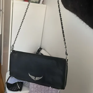 Zadig voltaire väska - Zadig väska i mycket bra skick, den vanliga storleken. Köpt för 3500