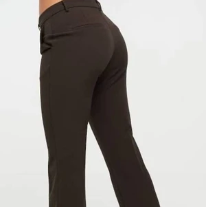 Helt nya kostymbyxor  - Säljer mina helt nya kostym byxor då dom inte passade & gick inte att skicka tillbaka.  Dom kostade 700kr men säljer dom för 600kr inklusive frakt 