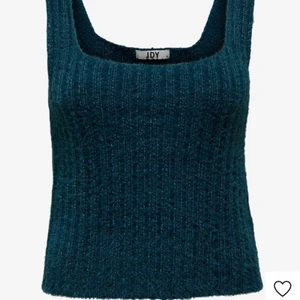 Stickat Linne - Säljer detta skitsnygga stickade linnet som är helt oanvändt då linnet vad för stort på mig. Skönt material och kliar ej. 