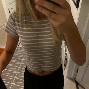 T shirt  - Säljer min T-shirt från lager 157, knappt använd ❤️ köparen står för frakten 