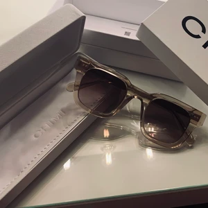 Cimi glasögon 👓  - Jättefina cimi glasögon som jag köpte för någon vecka sedan. ❤️Väldigt bra skick och super duper fina❤️ Dom är i storleken 04. kontakta mig om du är intresserade och kan diskuteras om priset helst skulle jag vilja ha utgångspriset. Eftersom jag har använt dom en enstaka gång❤️❤️ 