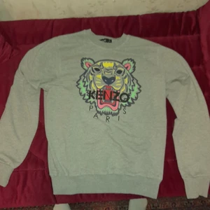 Kenzo långarm  - Storlek S kan posta men köparen står för frakten