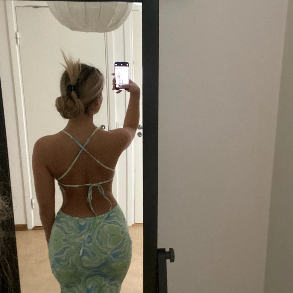 Mönstrad klänning  - 90